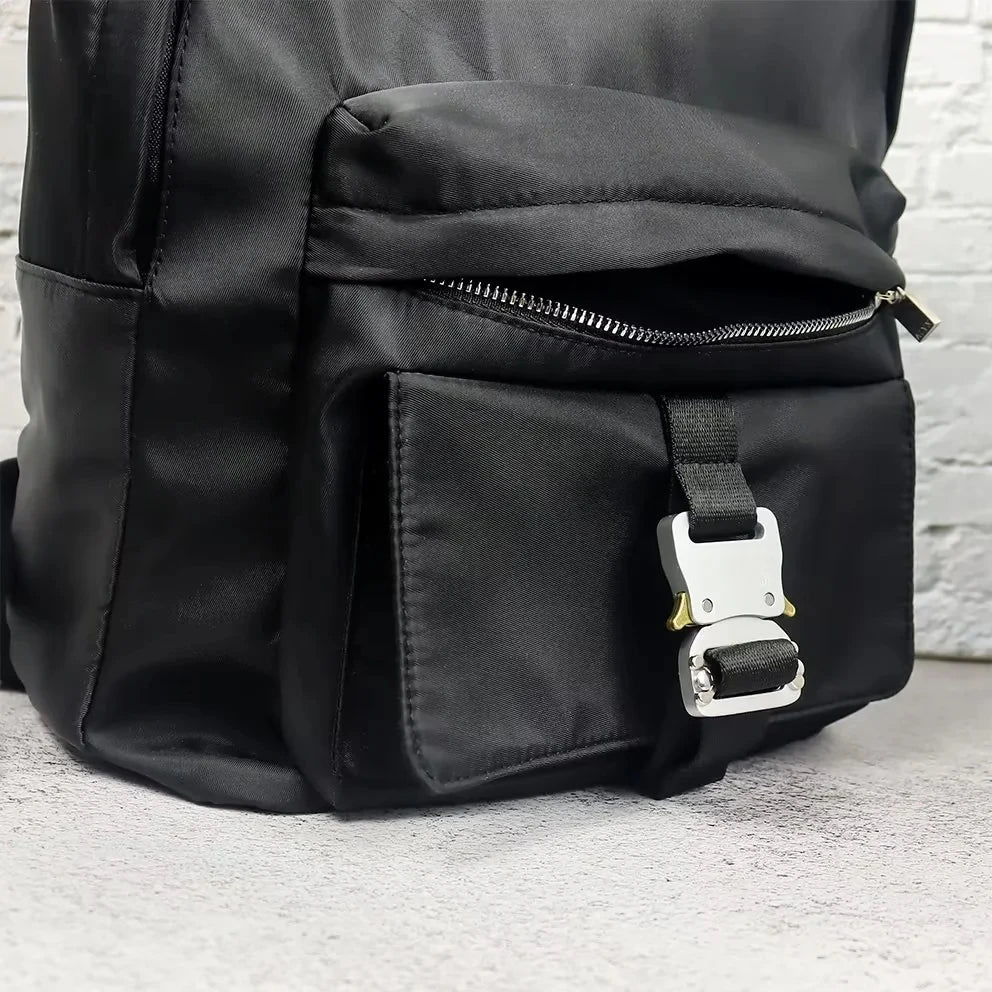 CASUAL BACKPACK METAL SOCKET